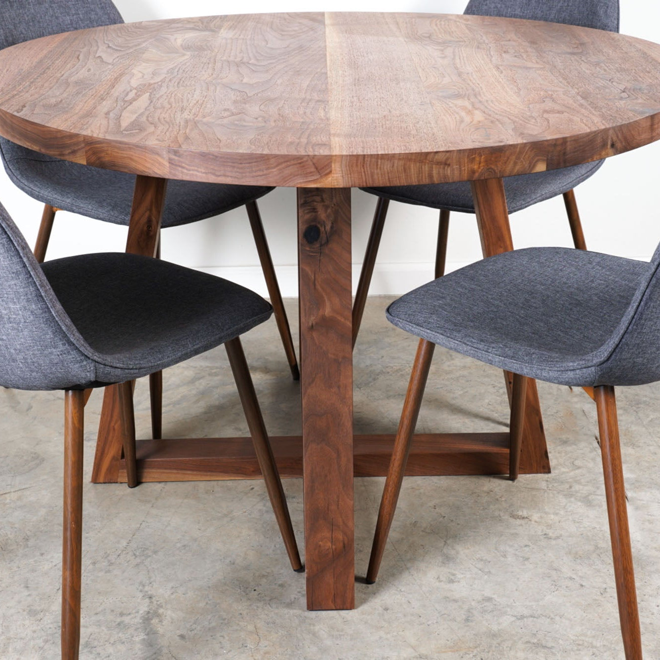 Round Table Images Elegant Round Dining Table Real Wood – Timeless Style for Your Home