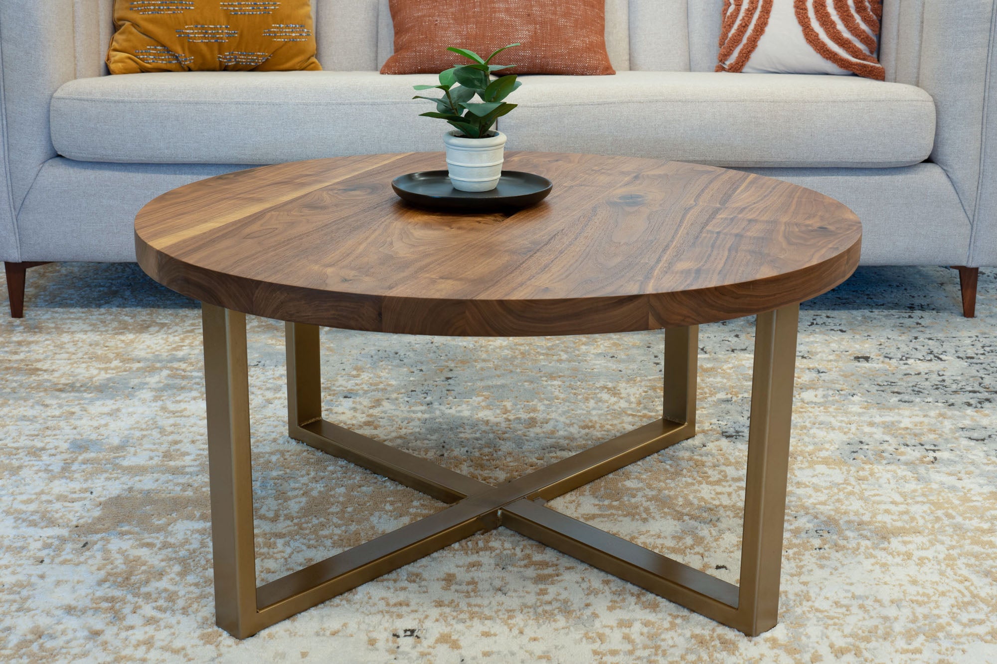 Walnut Table Top Roundedf Elegant Round Walnut Coffee Table for Modern Living Rooms